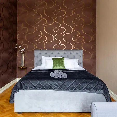 Apartment Luxury Next To The New York Cafe *