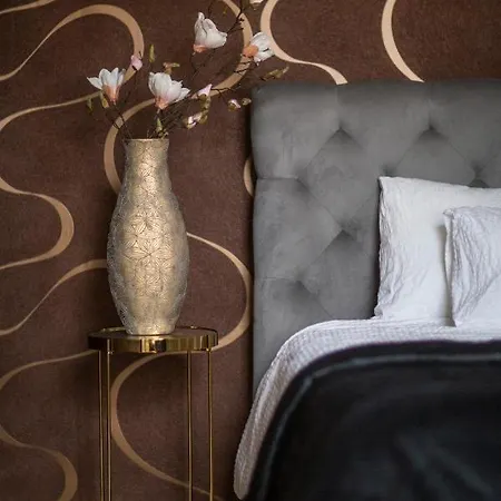 Luxury Next To The New York Cafe Budapest