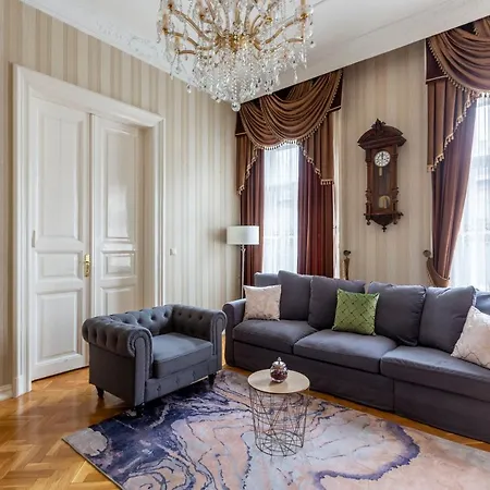 Luxury Next To The New York Cafe * בודפשט